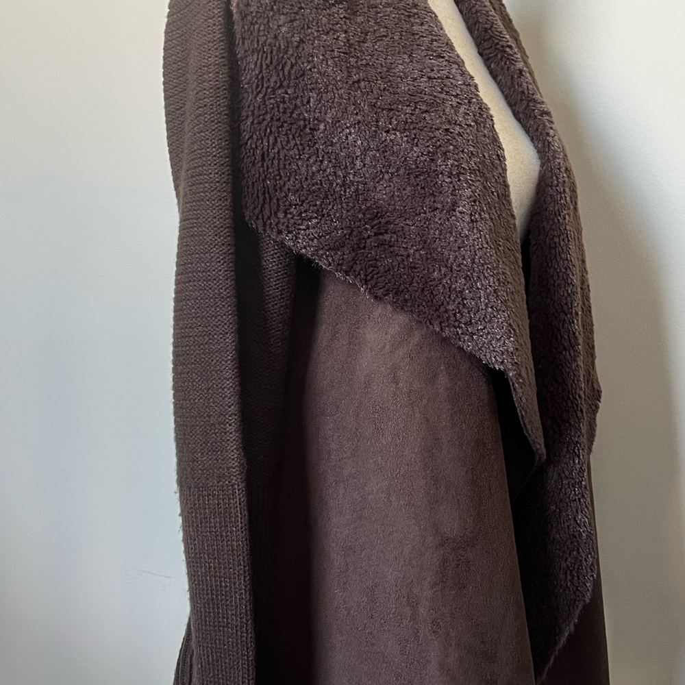 Romeo + Juliet Couture Brown Faux Shearling Open-Front Jacket | M - Picture 6 of 12